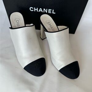 Pre owned , authentic Chanel mules , great condition, size 40 ,
